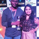Alekhya Harika Instagram - A FAMILY that WINS together😎 STAYS together 💓 issued by AP government SMSA2K18😎 @dhethadiofficial-best comedy content creator @tamadamedia -best diversified content @wirally-best entertainment content @mahathalli -individual brand creator #socialmediasummitandawards