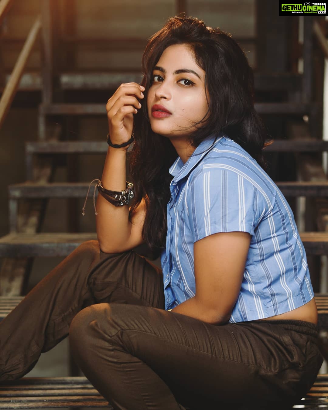 Alekhya Harika Instagram - Happy sunday guys....!😀😎 📸@darukumar