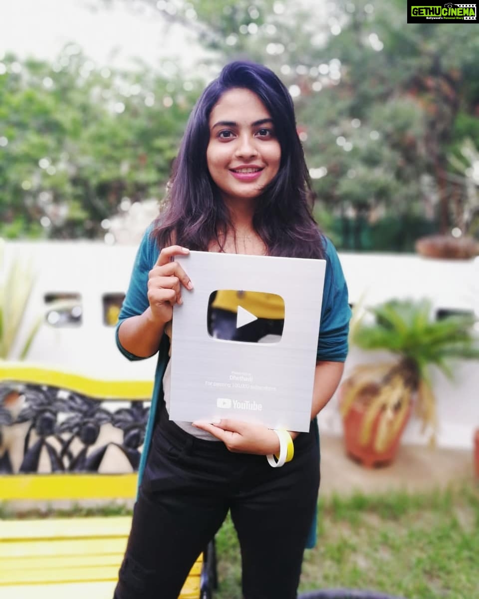Alekhya Harika Instagram - Namastey !!π Silver button for "dhethadi"π andarki chala thanks mamalni enthaga support chesinanduku and we will try our level best and hope to come up with much better videos. Thanks once again ππ Love you allπ