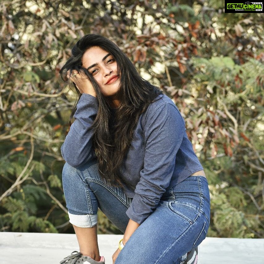 Alekhya Harika Instagram - "There is always a reason to smile find itπ" ββ€