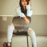 Alekhya Harika Instagram - ❤ #indoorshoots#bethebest#blue#peace#ignorebackground#selflove#akshaythakurphotography #happy2018#yearsfirstpost#okaybye🙌 Hamstech College of Creative Education