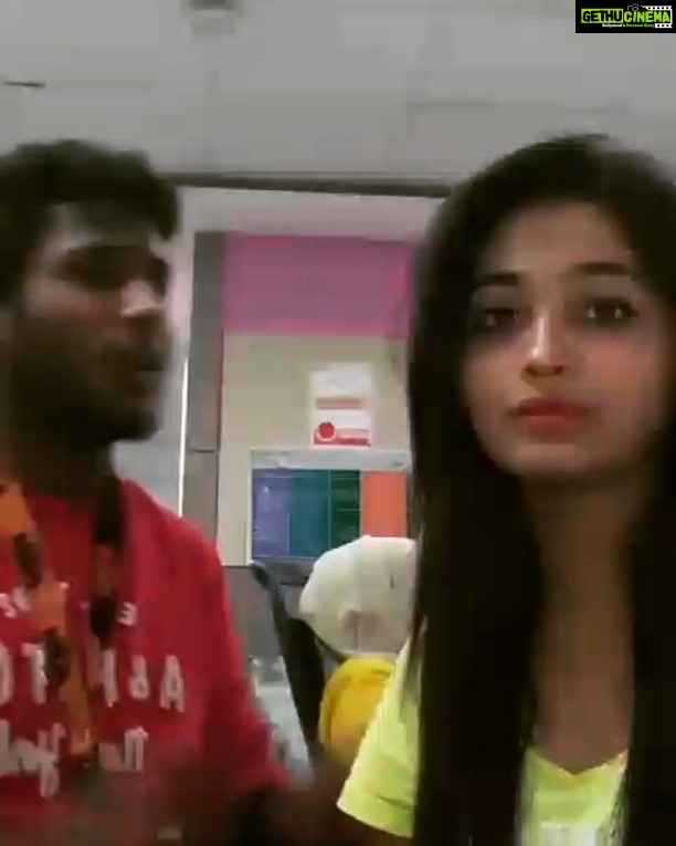 Alekhya Harika Instagram - goddddddd this guy😜turning out to be my bestie 😸@thehungryhighderabadi Amazon Hyderabad Office