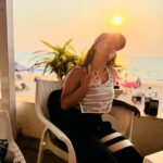 Alekhya Harika Instagram - Hey Sunset you make me Feel Better 🌆 🏝
