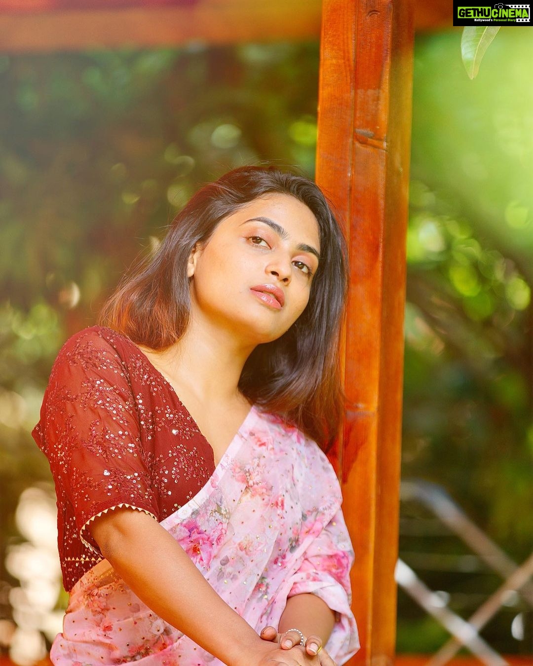 Alekhya Harika Instagram - Location : @mangowoods_destiny 📸 @atchuth_varma
