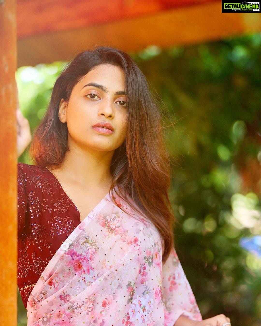 Alekhya Harika Instagram - Location : @mangowoods_destiny 📸 @atchuth_varma