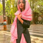 Alekhya Harika Instagram - Hmm..dil... Sambhal ja zara 🥰 Location : @aahwanam_convention