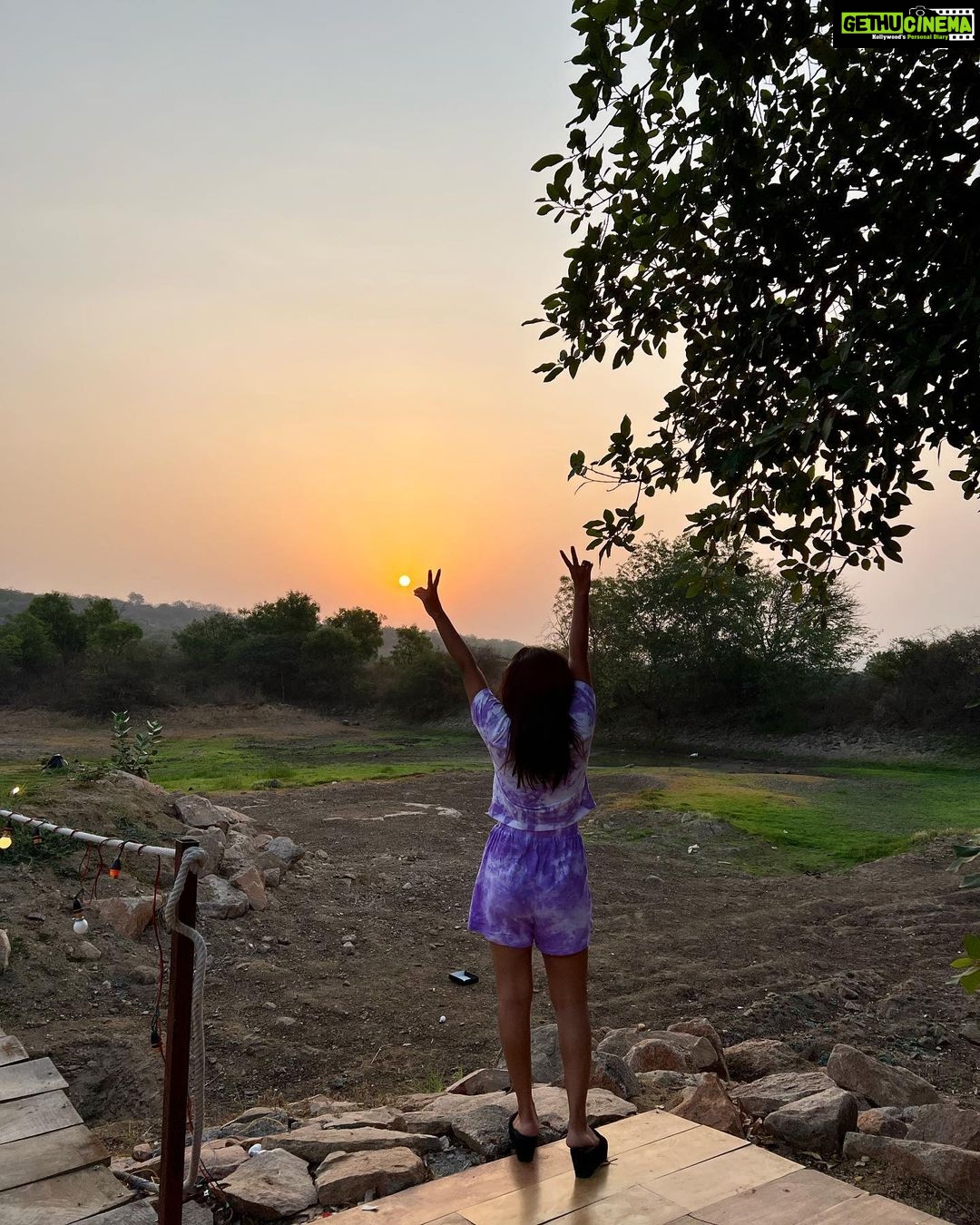 Alekhya Harika Instagram - Breathe Darling …!😊 📸 @vithikasheru