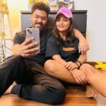 Alekhya Harika Instagram - 1) padathi 🙏🏻 2) Bro : Ni hand podugu kada click cheyi 😔 3)Me : let me pose to camera , OMG i look cute 😎 🧢 4)Brother : E edava captain camera ki pose evadam epudu nerchukuntadooo 5)Me : Nidey e pempakam 6) Me : okati esthey Set aithadu veedu 7)captain : Nenu inthey sir (puri sir inspiration) Ok bye 💋 @vamshi_karthik