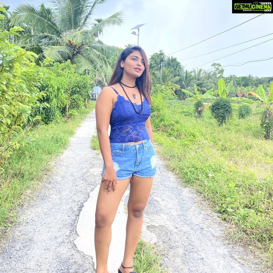 Alekhya Harika Instagram - 💙 good morning 🌞 Just got the signals so will be posting pictures from now 😎 Havelock Island , Andaman and Nicobar Islands, India