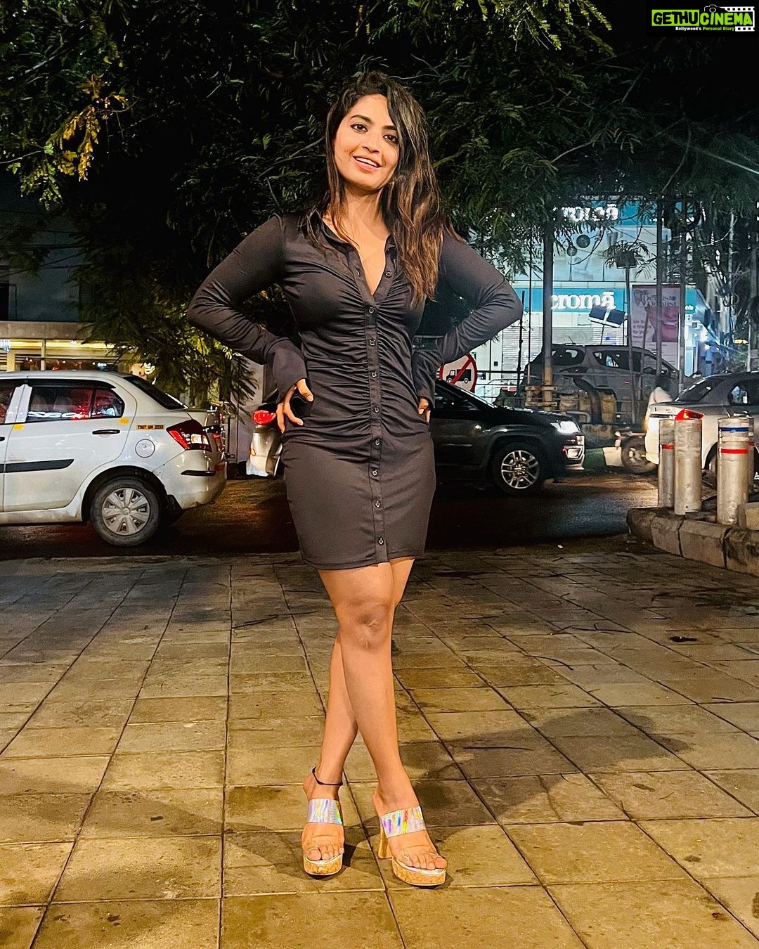Alekhya Harika Instagram - All about last night 🖤 Belated friendship day to all of you 🤗🤗