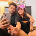 Alekhya Harika Instagram - 1) padathi 🙏🏻 2) Bro : Ni hand podugu kada click cheyi 😔 3)Me : let me pose to camera , OMG i look cute 😎 🧢 4)Brother : E edava captain camera ki pose evadam epudu nerchukuntadooo 5)Me : Nidey e pempakam 6) Me : okati esthey Set aithadu veedu 7)captain : Nenu inthey sir (puri sir inspiration) Ok bye 💋 @vamshi_karthik