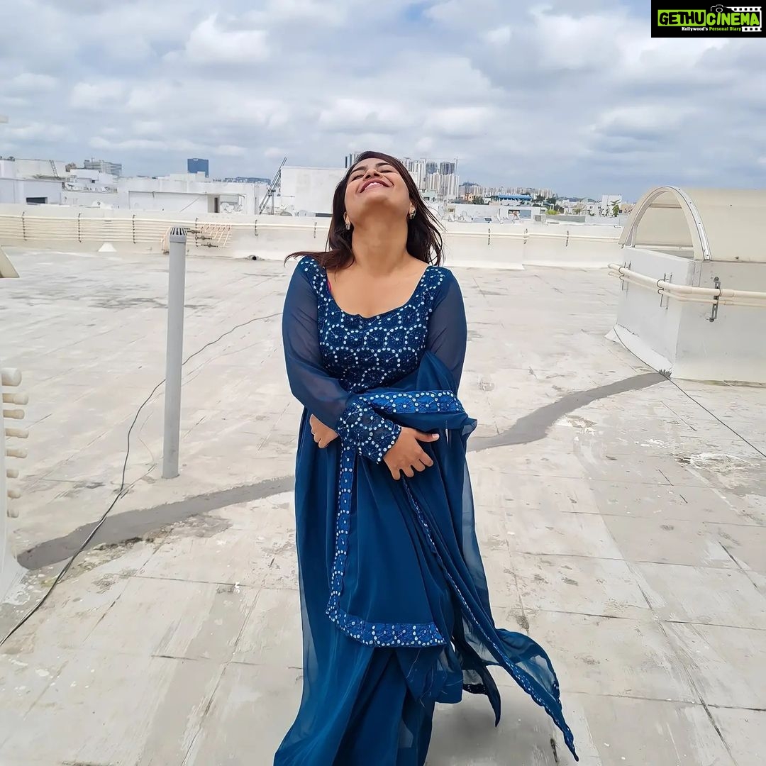 Alekhya Harika Instagram - 👗 @wow_products02 @durgasai17v anni pose lu chepindi e babu ah , nak em sambandam ledu 😁