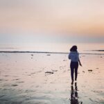 Alekhya Harika Instagram - Another night is gone A new day begun Even your dreams can be real This world is still afloat we lost the stars we have meant to be... Mumbai - Juhu Beach..