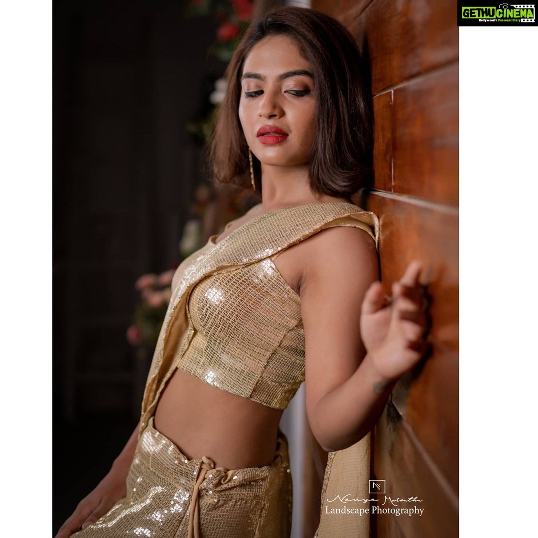 Alekhya Harika Instagram - Slaying it in gold Designed by : @navya.marouthu