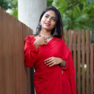 Alekhya Harika Instagram - Ekkuva kathal padthey raayi isrestha 😌 Atluntadi Manathone😝 Ok bye ! 📸 @khaja.nature