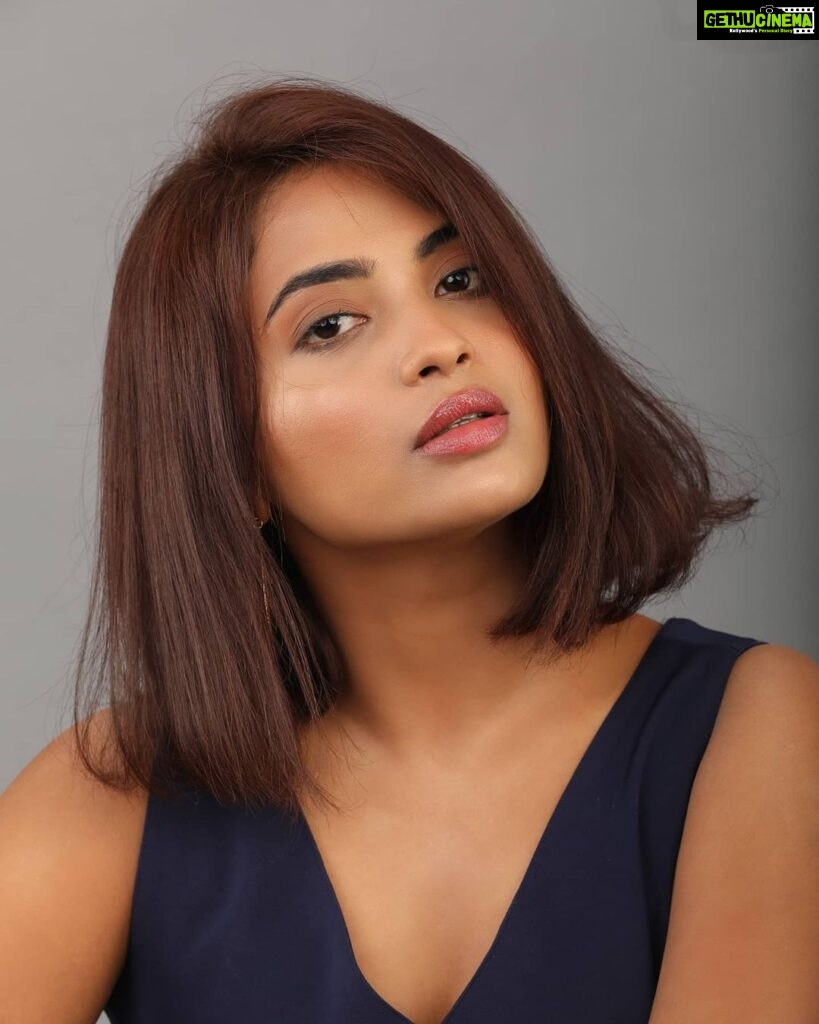 ALEKHA TOP