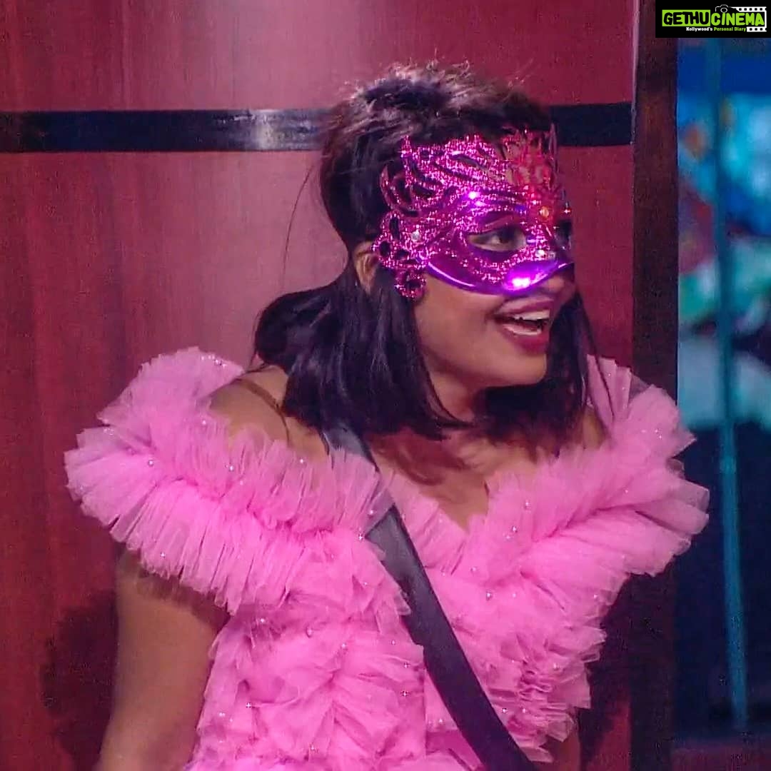 Alekhya Harika Instagram - 😍😍💟 Dress Courtesy @jahnavivarmalabel ❤ Please #VoteForHarika🗳 #LetsDoThisFam💪 #queenoftasks #ladybiggboss Go to Disney+Hotstar App 1. Type BiggBoss Telugu 2. Click on Vote 3. Tap on Harika's profile (10 times) #alekhyaharika Give a Missed Call to 888 66 58 208 (Limit 10 Missed Calls per day) #GoGirl #girlpower #WeAreWithYouHarika #wesupportharika #alekhyaharika #biggbosstelugu4