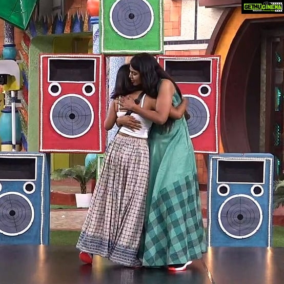 Alekhya Harika Instagram - Appudu nuvvu nannu ethukoni captain ni chesinav. i didn't repay for that..so..yo bro take this time👏❤ 1hr to go🗳 Please #VoteForHarika🗳 #LetsDoThisFam💪 Go to Disney+Hotstar App 1. Type BiggBoss Telugu 2. Click on Vote 3. Tap on Harika's profile (10 times) #alekhyaharika Give a Missed Call to 888 66 58 208 (Limit 10 Missed Calls per day) #GoGirl #girlpower #harikasroadtofinale #WeAreWithYouHarika #wesupportharika #alekhyaharika #biggbosstelugu4