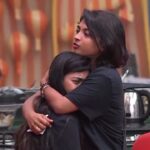 Alekhya Harika Instagram - మాటలతో ఎవరికి అన్న , బాధలో ఏమైంది అని తెలుసుకోవడానికి అన్న, ఆకలిలో అమ్మలా తినిపించాలి అన్న, కనీరు అయ్యి జారిపోతున్నపుడు ధైర్యంగా ఉండమని పక్కన నిలబడానికి అన్న ముందు ఉండే మనిషి, పోటీలో ఉన్న ప్రేమకి హద్దులు లేవు నమ్మి, నిరూపించింది. Vote వేసి తనతో మనం ఉన్నాం అని చెప్పుదాం. Please #VoteForHarika🗳 #LetsDoThisFam💪 Go to Disney+Hotstar App 1. Type BiggBoss Telugu 2. Click on Vote 3. Tap on Harika's profile (10 times) #alekhyaharika Give a Missed Call to 888 66 58 208 (Limit 10 Missed Calls per day) #GoGirl #girlpower #harikasroadtofinale #WeAreWithYouHarika #wesupportharika #alekhyaharika #biggbosstelugu4
