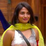 Alekhya Harika Instagram – With fire in her eyes & a smile to die, she conquered it all💃❤
– #TeamAlekhyaHarika

#harikasroadtofinale 

Dress Courtesy : 
@jahnavivarmalabel
@ivana_designers

#WeAreWithYouHarika #wesupportharika #alekhyaharika #biggbosstelugu4
