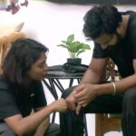 Alekhya Harika Instagram - She is always there to support❤ - #TeamAlekhyaHarika #WeAreWithYouHarika #wesupportharika Eeroju vote vesara Please #VoteForHarika🗳 #LetsDoThisFam💪 Go to Disney+Hotstar App 1. Type BiggBoss Telugu 2. Click on Vote 3. Tap on Harika's profile (10 times) #alekhyaharika Give a Missed Call to 888 66 58 208 (Limit 10 Missed Calls per day) #wesupportharika #TeamAlekhyaHarika #BiggBoss4Telugu #biggbosstelugu4 #biggboss4