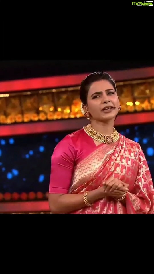 Alekhya Harika - 217.2K Likes - pochamma gudi...aatlo matlo tapori
- #samantha 😄❤
#WeLoveHarika #TeamAlekhyaHarika #alekhyaharika #biggbosstelugu4 #samanthaakkineni #tollywood