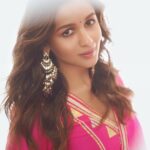 Alia Bhatt Instagram - 6 DAYS TO GO!!!!!! 💓💓💓 9th SEPTEMBER —— BRAHMASTRA 🔥🔥