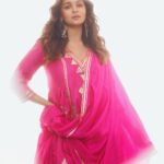 Alia Bhatt Instagram - 6 DAYS TO GO!!!!!! 💓💓💓 9th SEPTEMBER —— BRAHMASTRA 🔥🔥