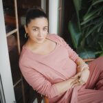 Alia Bhatt Instagram - just another day at work for Ed with Ed wearing Ed @edamamma Launching on the 14th of October 💛😬 #Edamamma #EdamammaMaternityWear