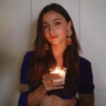 Alia Bhatt Instagram - Happy Diwali from throwback me as current me is spending Diwali in bed 🥳🫠 love & light to all ✨✨✨✨