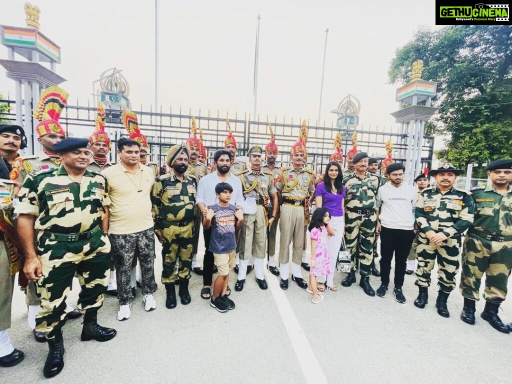 Allu Arjun Instagram - BSF . What an honour 🇮🇳 . Thank you 🙏🏽 Wagah Border - India Pakistan Border