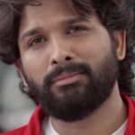 Allu Arjun Instagram - No more choosing between dreams and duties, now get the best of both worlds. #redBus…Aina vaallani, aasalni deggarachesthundi. #busanteredbus #busyaaniredbus