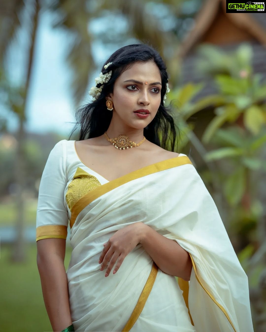 Amala Paul - 298.9K Likes - Most Liked Instagram Photos