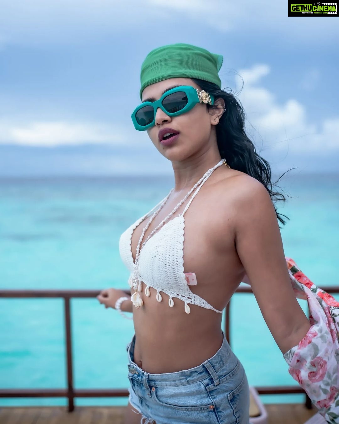 Amala Paul - 328K Likes - Most Liked Instagram Photos