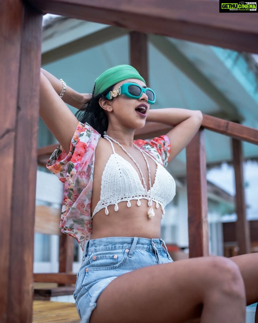 Amala Paul - 328K Likes - Most Liked Instagram Photos