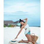 Amala Paul Instagram – The beach is my therapist. 🏖️🌊

@pickyourtrail @sunsiyamiruveli @sunsiyamresorts

#beachbum #beachesbecray #maldives #holiday #beachholidays #beach #travel #summer #sea #nature #photography #sunset #love #beachlife #ocean #sun #photooftheday #instagood #beautiful #vacation #travelphotography  #beachvibes #travelgram #waves #photo #sand #fashion #naturephotography #surf Sun Siyam Iru Veli