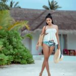 Amala Paul Instagram - The beach is my therapist. 🏖️🌊 @pickyourtrail @sunsiyamiruveli @sunsiyamresorts #beachbum #beachesbecray #maldives #holiday #beachholidays #beach #travel #summer #sea #nature #photography #sunset #love #beachlife #ocean #sun #photooftheday #instagood #beautiful #vacation #travelphotography #beachvibes #travelgram #waves #photo #sand #fashion #naturephotography #surf Sun Siyam Iru Veli
