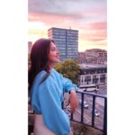 Amala Paul Instagram – Rising up, divine mother
To you I bow 💗

#londonskies #goldenhour #shootingdiaries  #london #potd #pinksky #myview #peace #love #candycoloredeverything #amalapaul London, United Kingdom