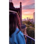 Amala Paul Instagram – Rising up, divine mother
To you I bow 💗

#londonskies #goldenhour #shootingdiaries  #london #potd #pinksky #myview #peace #love #candycoloredeverything #amalapaul London, United Kingdom