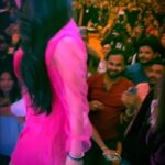 Ameesha Patel Instagram - JABALPUR.. this evening .. work mode .. event mode 💖💖🙏🏻🙏🏻✔️✔️🧿 Hair @rajnivishwkrma