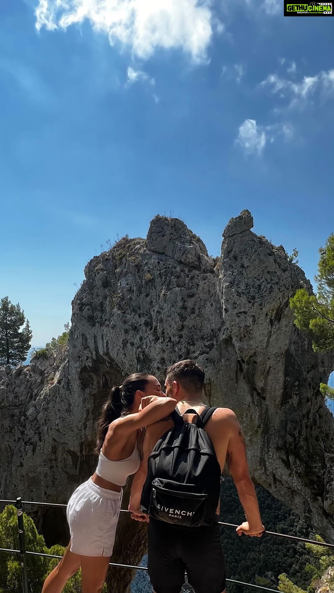 Amy Jackson Instagram - All about the balance baby. 10 tonnes of linguine followed by a 10k @aloyoga hike.