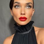 Amy Jackson Instagram - Beautiful @iamamyjackson and I have done almost every kind of look for her red carpet moments over the years, but one thing remains the same - a perfect base is what pulls a look together. Here I’m using @armanibeauty #LuminousSilk foundation - a staple for me and a makeup staple for Amy. @armanibeauty is now available at @bootsuk #Armanibeauty #LuminousSilk #ad Hair by @rosskwan Product list- @armanibeauty Hydrating primer Luminous Silk Foundation shade 6.5 Luminous Silk Multi-purpose concealer shade 6 Luminous Silk Glow Fushion Powder shade 3 Neo Nude A-Contour Shade 21 Neo Nude Colour Melting Balm shade 21 Neo Nude Highlight Shade 10 Eye Tint Liquid Eyeshadow in Aurore Eyes to Kill Designer Eyeliner & Mascara Lip Power long Wear lipstick shade Fighter #nikki_makeup
