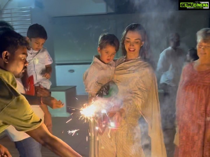 Amy Jackson Instagram - A new moon and a Diwali filled with love, light, more loveeee, more lightttt and a universe full of gratitude✨ Feeling beyond blessed to be in India with my lil boy for the first time.. we celebrated with friends who are as good as family - missed this beautiful country. Thankyou @rp3825 for diving headfirst into the sea with us and capturing these special shots 🫶🏼 & thanks lil love @ruchi.munoth for kitting Dre out with his first kurta by @toraniofficial 🥹 InterContinental Chennai Mahabalipuram Resort