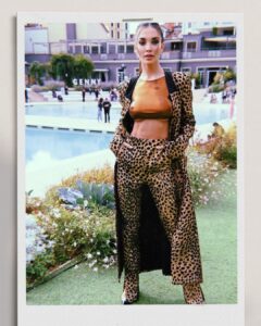 Amy Jackson Instagram - THE SHANIA OUTFIT OF DREAMS A cheeky lil morning in Milan with #saracavazzafacchini for @gennyofficial 🇮🇹 Thankyou to my love @massimoserini.official for getting me #MFW ready 🫶🏼 Milan, Italy