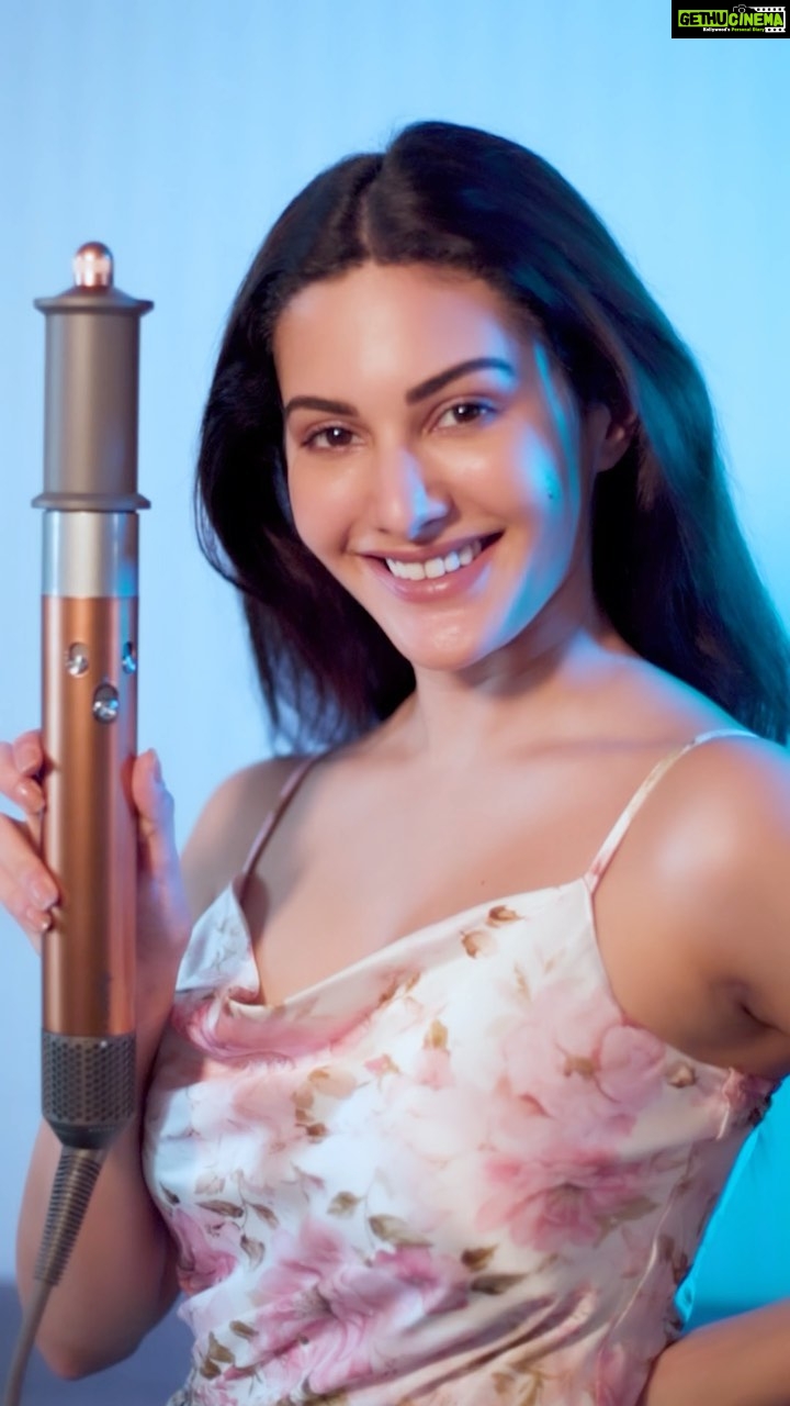 Amyra Dastur Instagram - Starting off my mornings with @dyson_india ♥️ I just loveeee the new and improved tools, especially the new Airwrap ✨ . . . #collab #dysonairwrap #dyson #dysonhair #dysonindia #hair #hairtools #haircare #hairtransformation
