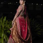 Amyra Dastur Instagram - Just Queening around 👑 . . . In @sujhal_jewels & @khatridesigners (@deepkhatriofficial ) for the ‘Couture De Royale’ fashion show 2022 💫 . . . MUA @mitalivakil Hair by @hairgaragebynatasha Shot by @iammeetmb . . . #indianbride #gujratibride #redlehenga #indianwedding #showstopper #fashion #indianwear #fashiongram #foryou