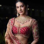 Amyra Dastur Instagram - All dressed to walk for @sujhal_jewels @khatridesigners @deepkhatriofficial for the ‘Couture De Royal’ fashion show 👑 . . . Hair @hairgaragebynatasha MUA @mitalivakil Shot by @iammeetmb Ahmedabad, India