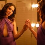 Andrea Jeremiah Instagram – Girl in the mirror 💜 

📸 @kiransaphotography 
MUH @prakatwork @sharmilahairstylist 
👗 @chaitanyarao_official
