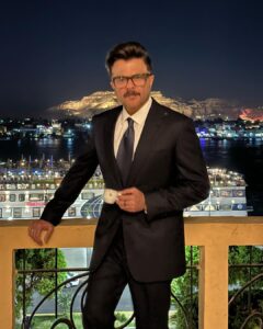 Anil Kapoor Instagram - Love, Double Shot Espresso, Camera & Action… 

50years of @stefanoricciofficial at Luxor, Egypt.