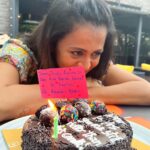 Anjana Rangan Instagram - Happy girls are the prettiest! 😍 #photodump from yesterday! 😍❤️ #14yearsofvjanjana #14yearsofvjanjanarangan You shud check out the cake in the last picture ❤️😅 Pc : @imshivashish